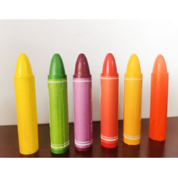 Crayons de balle et de cire d&#39;abeille